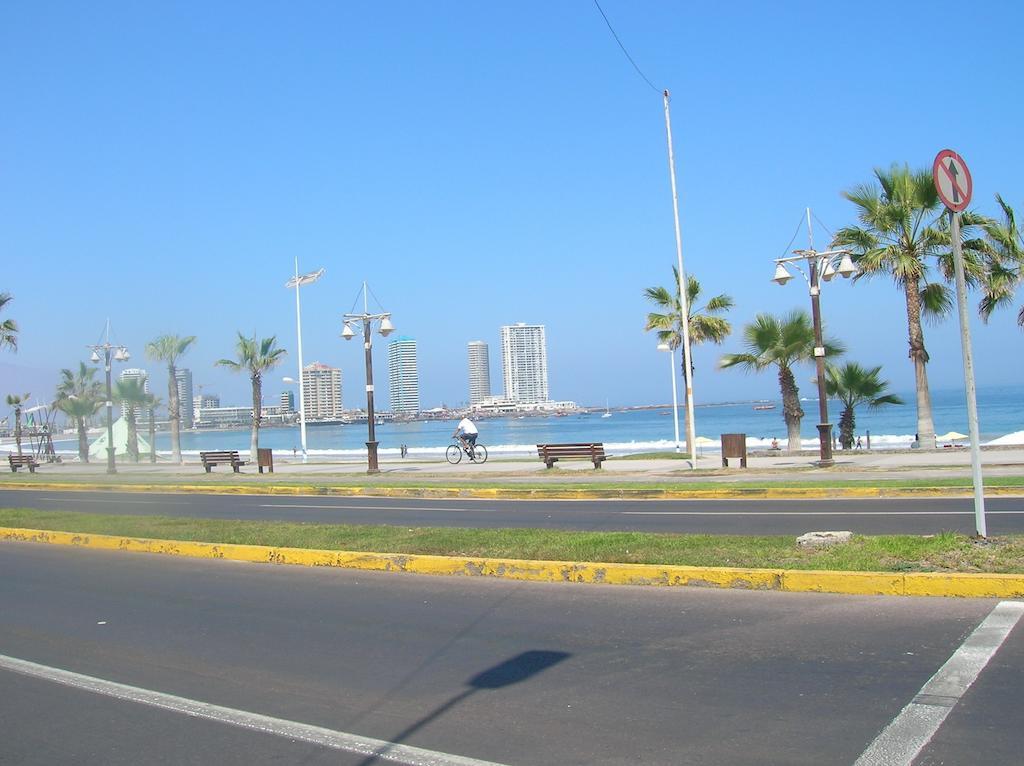 Iquique Beachfront Exteriör bild